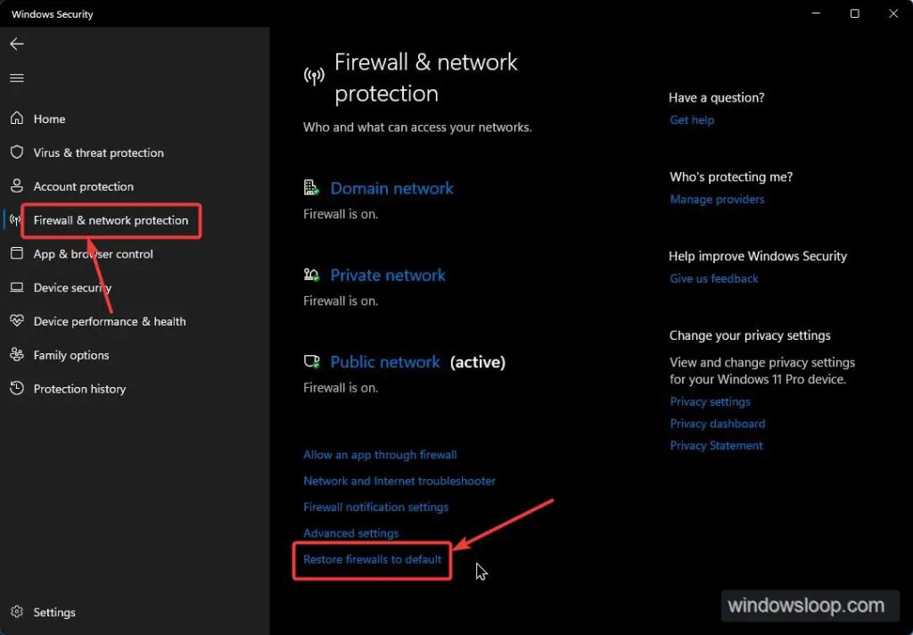 Klicken Sie auf Windows-Sicherheit in der linken Seitenleiste.
Wählen Sie Firewall und Netzwerkschutz aus.