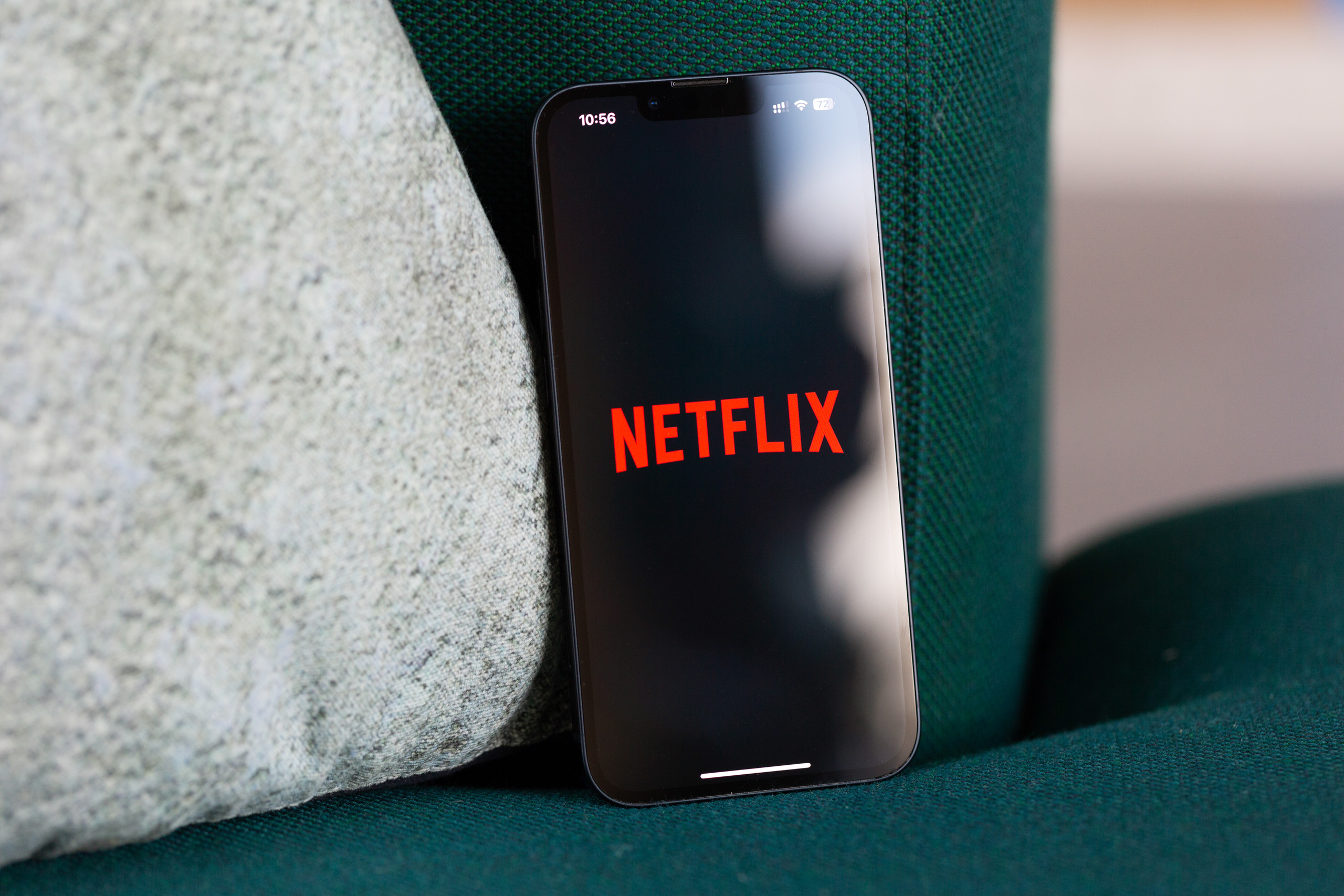 Netflix-App neu installieren
Geräteneustart durchführen