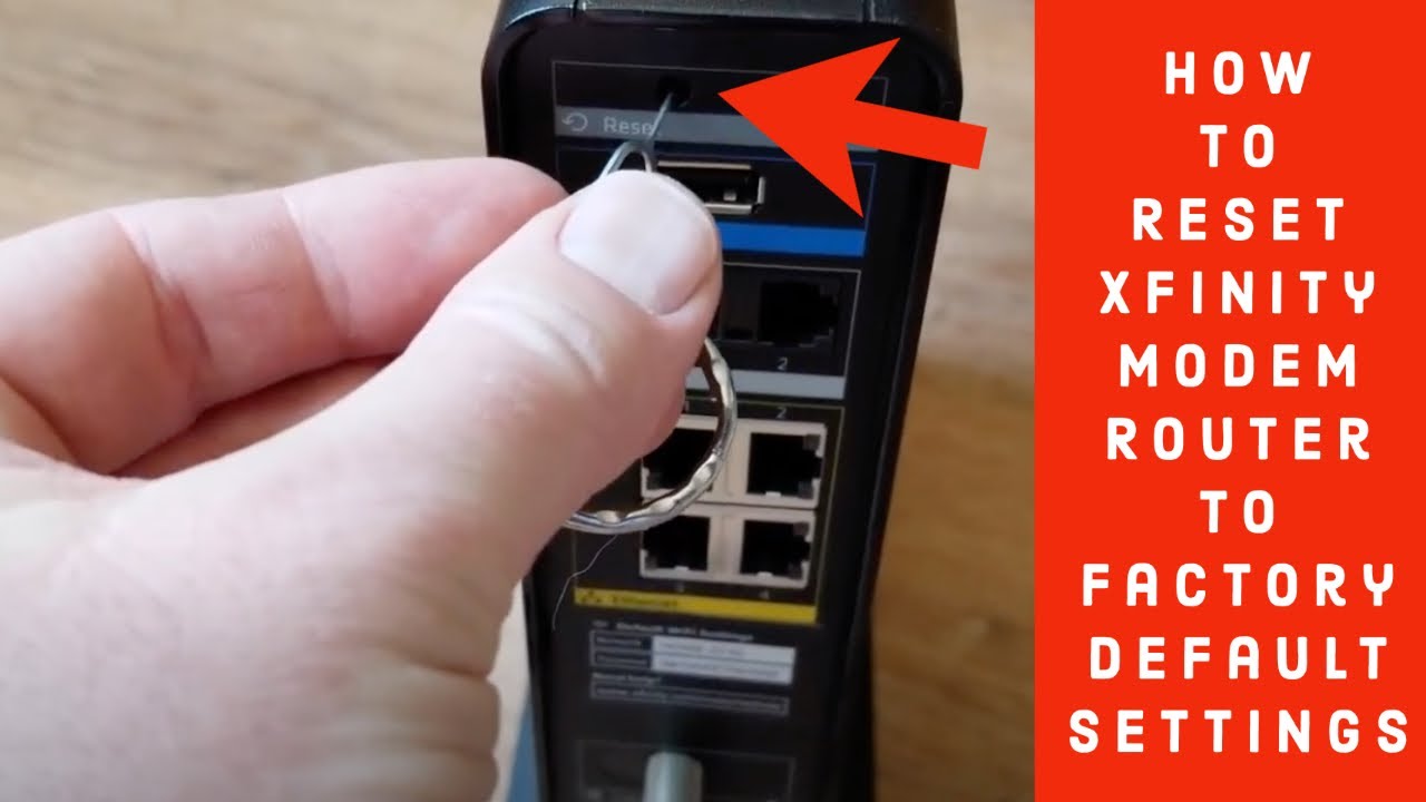 Schalten Sie das Comcast-Modem aus und trennen Sie es vom Stromnetz.
Suchen Sie den Reset-Knopf auf der Rückseite des Modems und drücken Sie ihn mit einem dünnen Gegenstand wie einer Büroklammer für etwa 30 Sekunden.