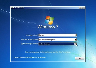 Starten Sie Ihren Dell-Computer neu.
Legen Sie die Windows 7 Installations-DVD in das DVD-Laufwerk ein.